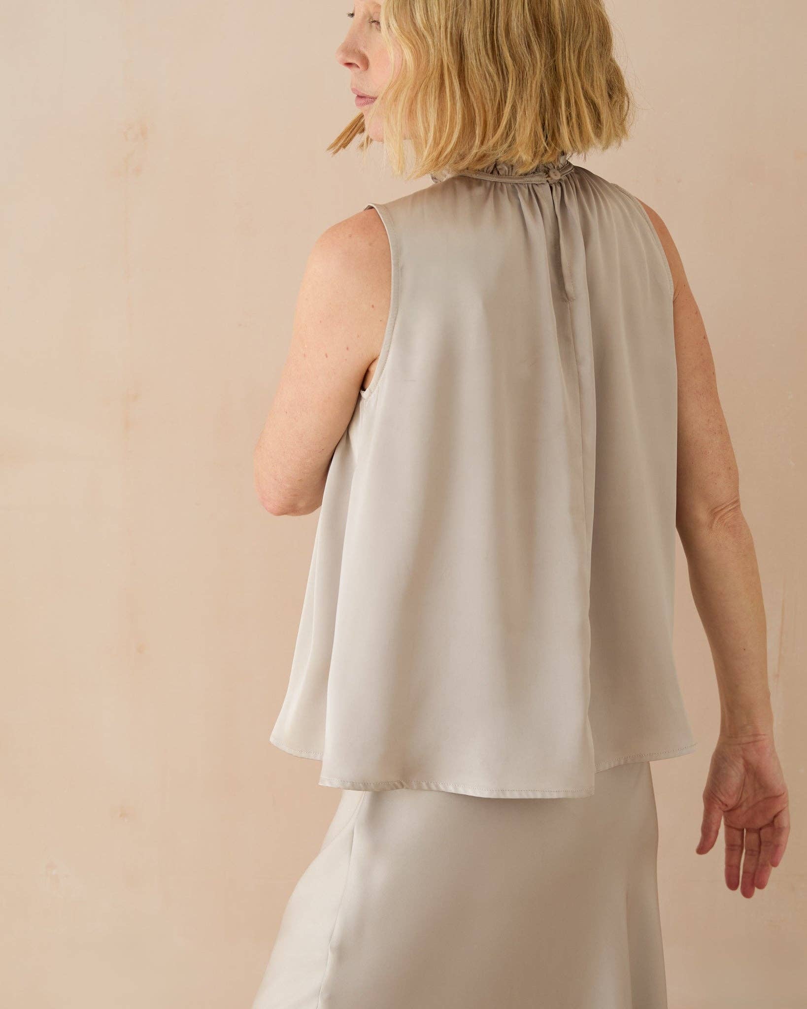 WOMENSWEAR