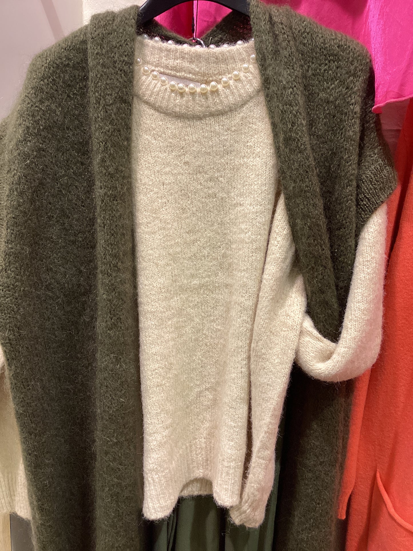 Laminar pearl neck jumper Beige