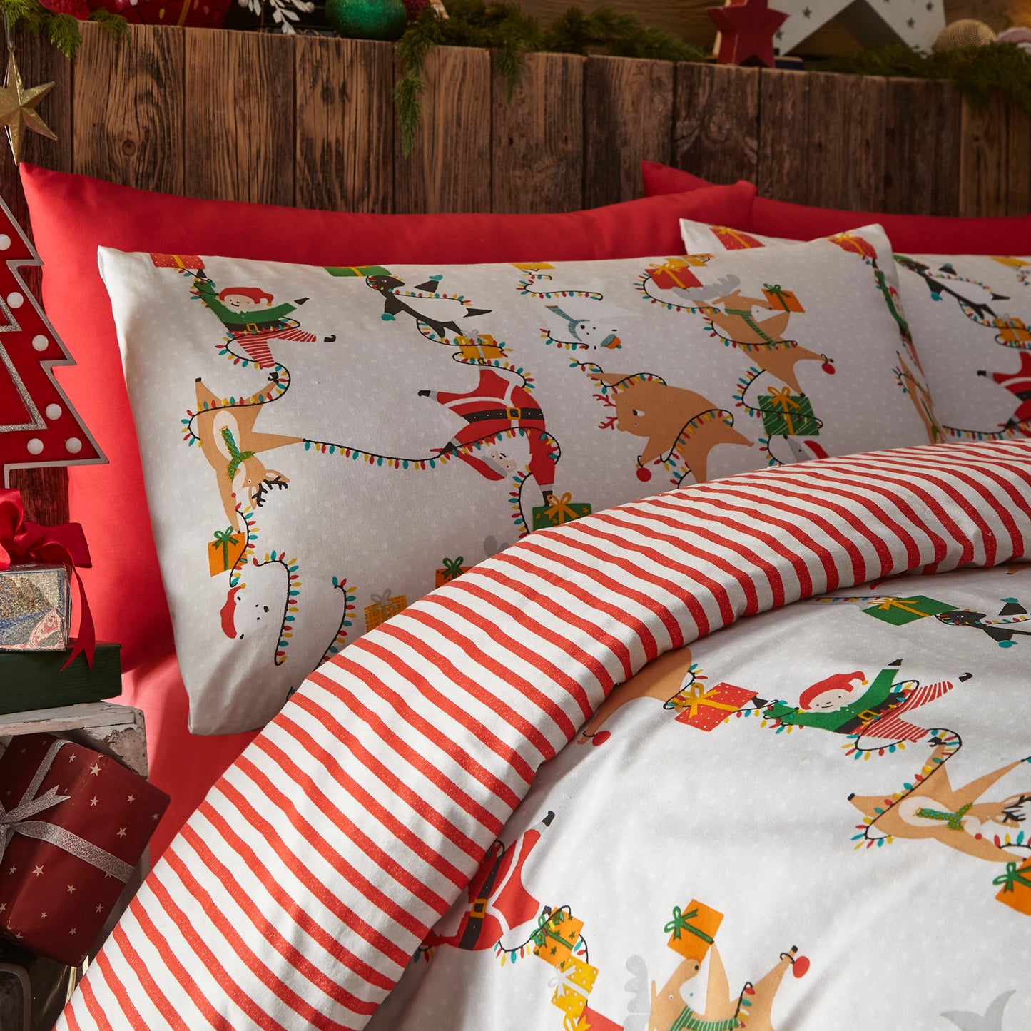 Santas Workshop Double Duvet Set White