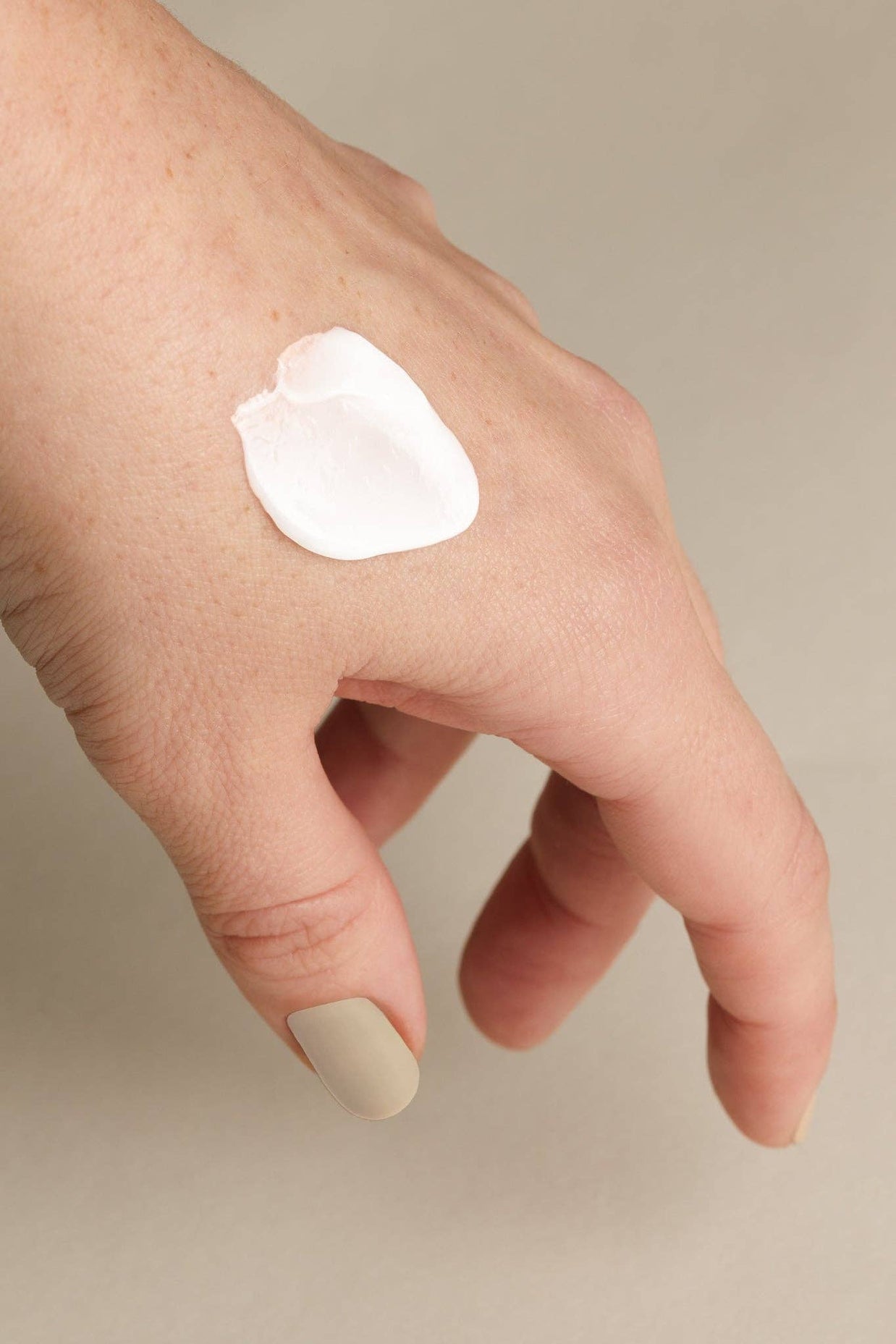 CHALK UK Ltd - Luxury Hand & Nail Cream | Sandy Cove | 50ml