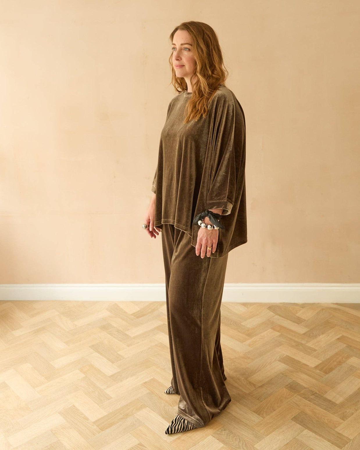 CHALK UK Ltd - Erin Top | Velvet | Truffle